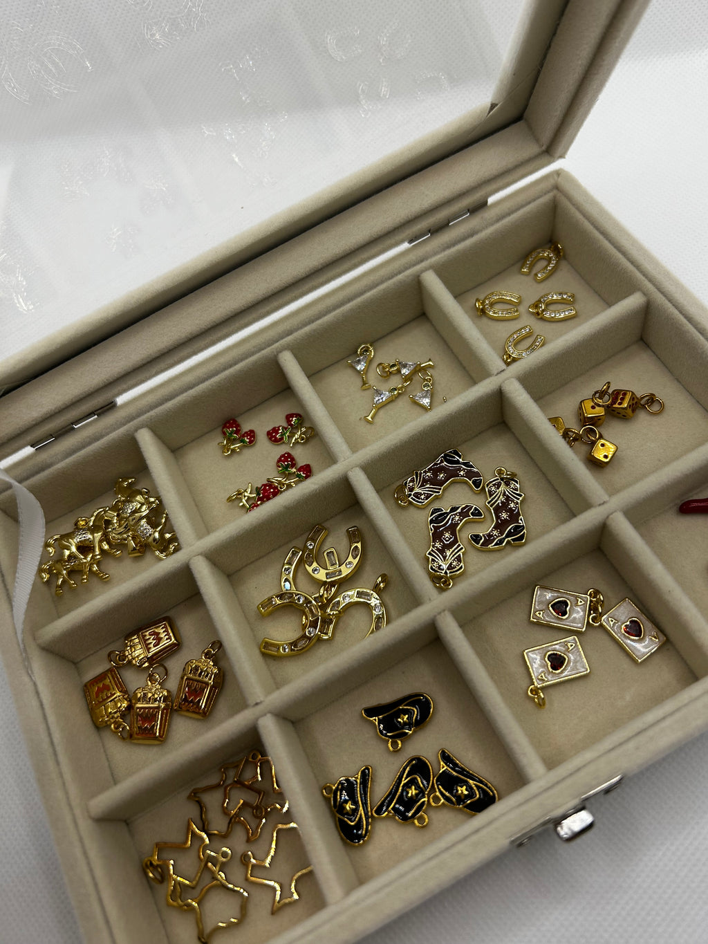 The Ailema Charm Bar Party Box